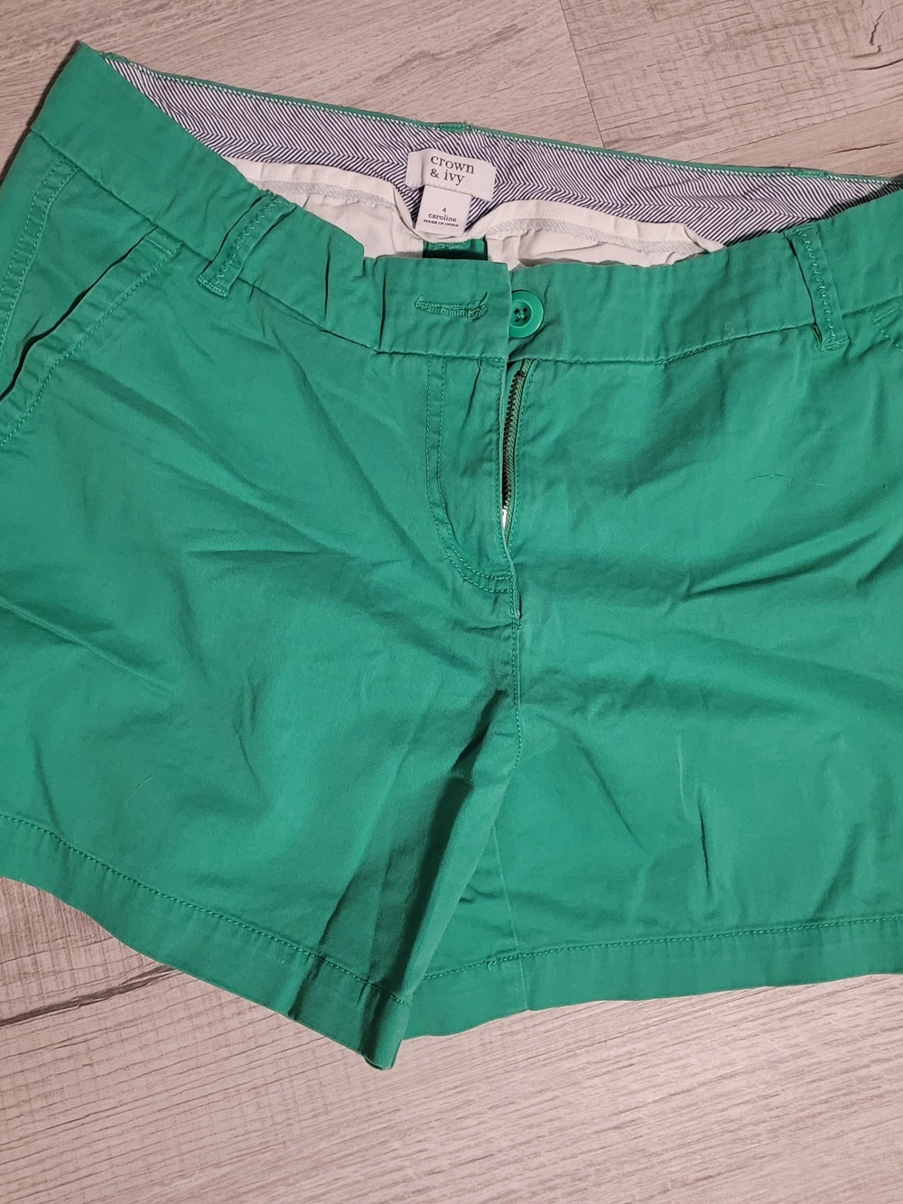 Crown & Ivy Kelly Green Cotton Bermuda Shorts